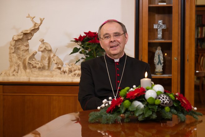 Božićna poruka biskupa Bože Radoša